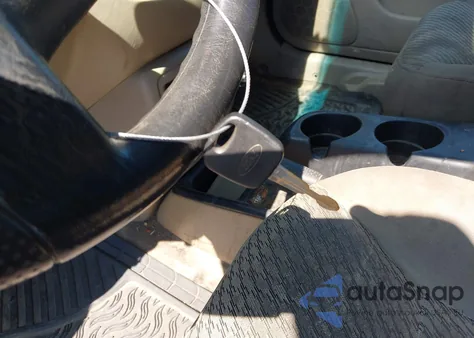 2004 Ford Escape Xlt from USA, damaged, VIN 1FMCU93124KA25708